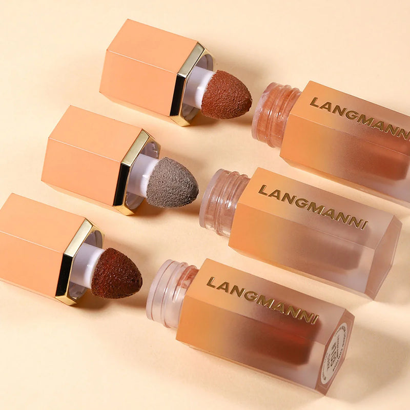 Three-color liquid contouring to enhance the facial contour